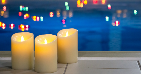 Kerzenschwimmen im Stadtbad